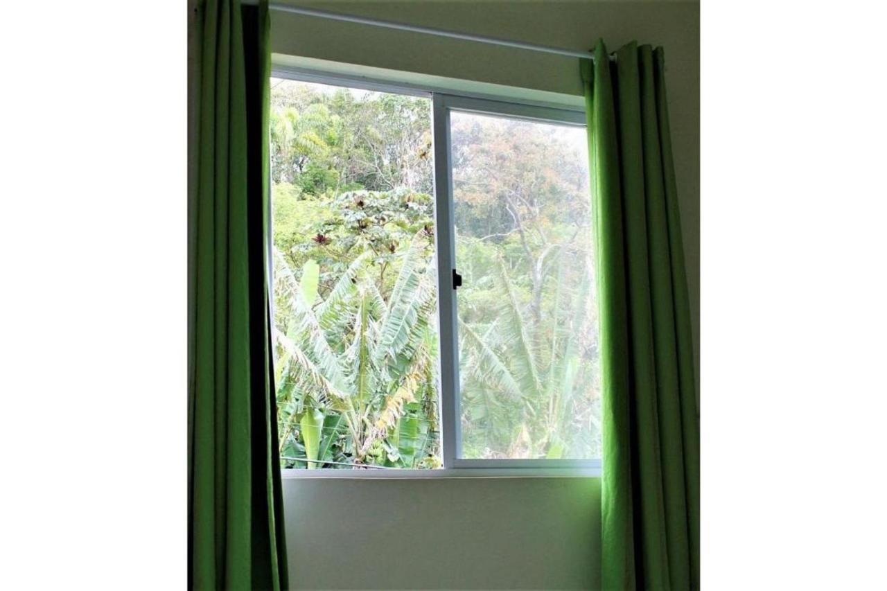 Apartamento Inteiro 3 Quartos No Condominio Solar Das Bromelias 봄비나스 외부 사진