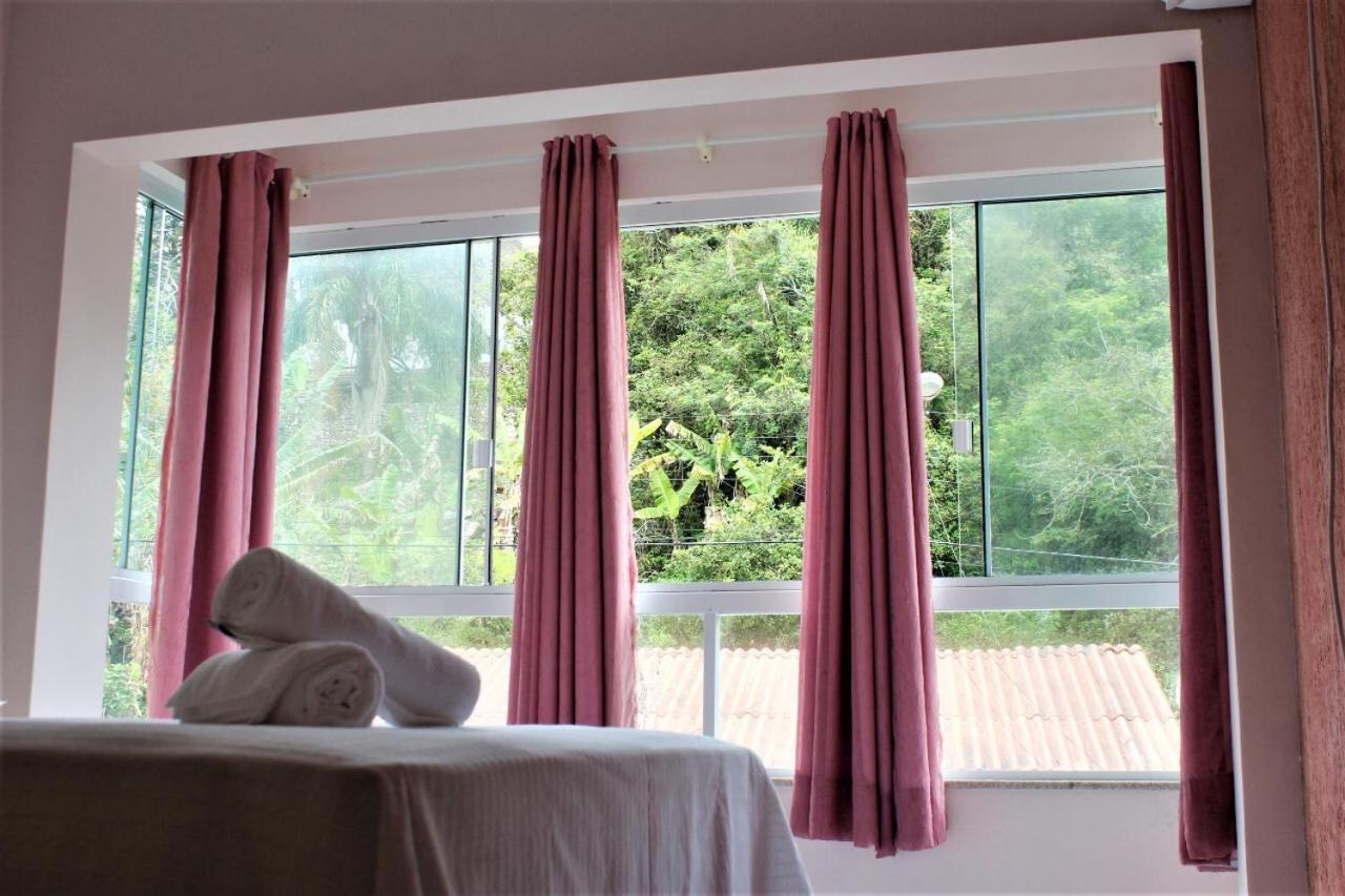 Apartamento Inteiro 3 Quartos No Condominio Solar Das Bromelias 봄비나스 외부 사진
